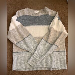 Neutral color block H&M women’s sweater